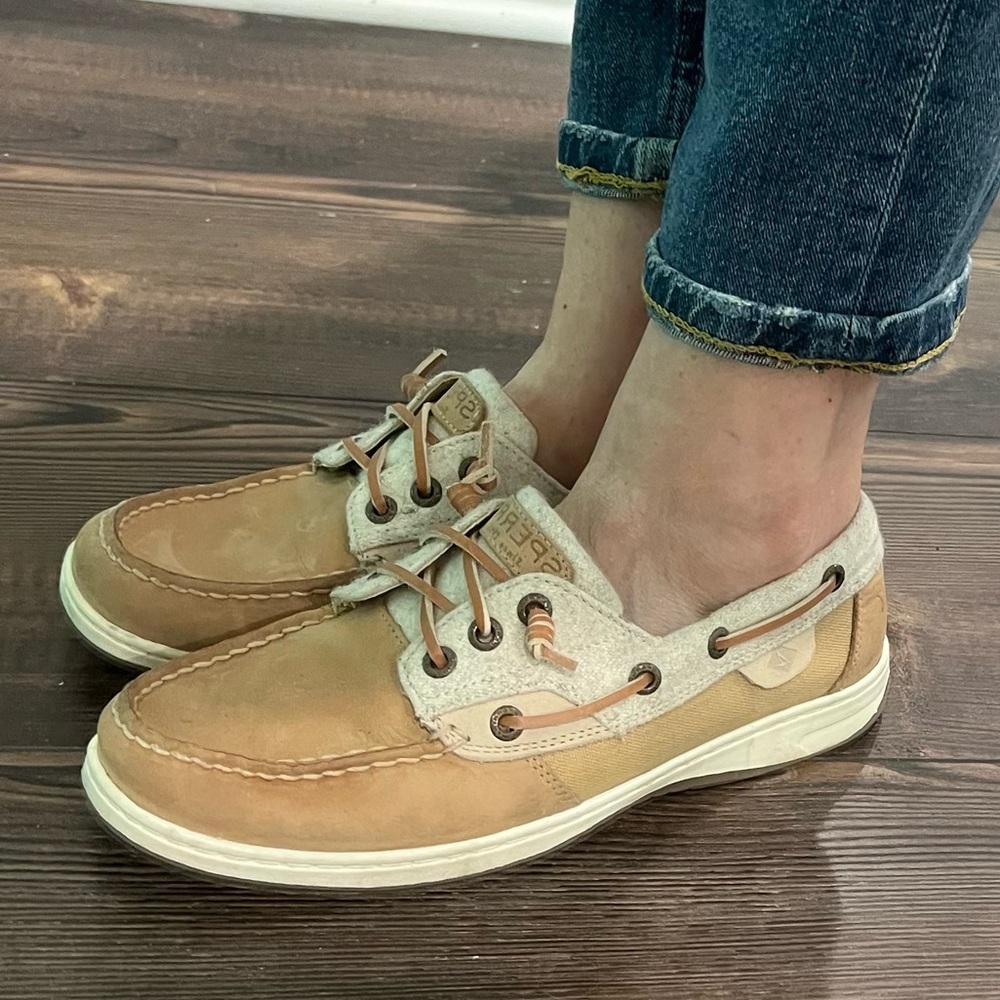 Sperry Tan and Cream Flats